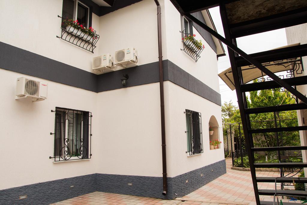 Yuzhniy Dvorik Aparthotel Odessa Luaran gambar