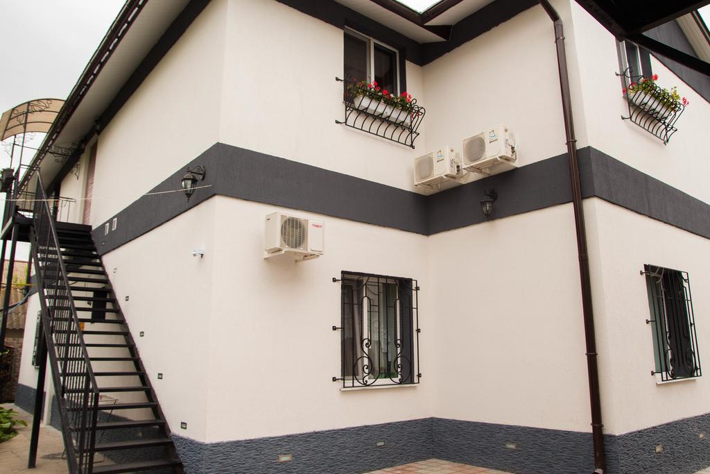 Yuzhniy Dvorik Aparthotel Odessa Luaran gambar
